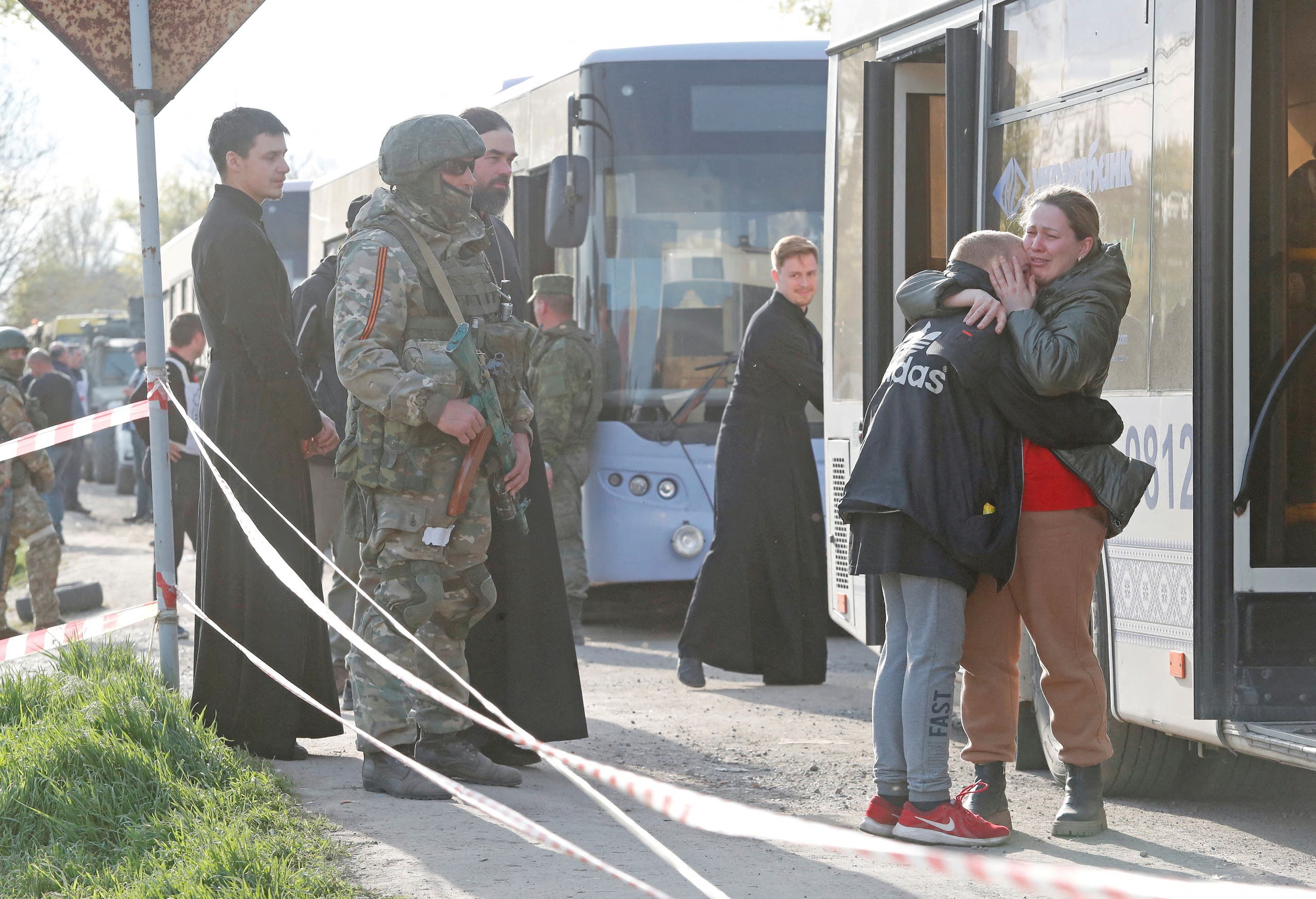 لاجئون يصلون إلى بيزيمين 