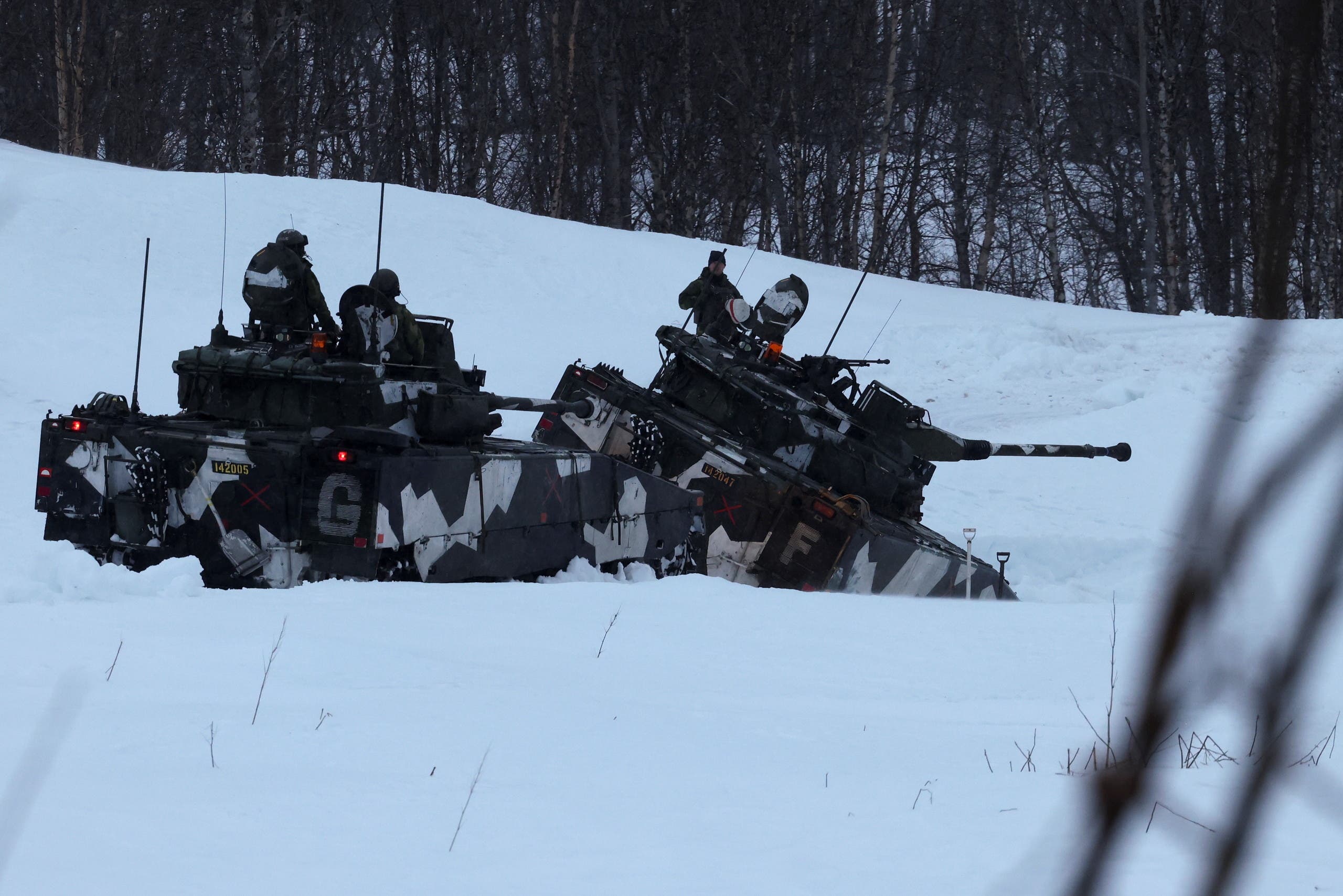 الجيش السويدي يشارك بتدريبات للناتو في النرويج في مارس الماضي