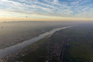 نهر النيل (شترستوك)