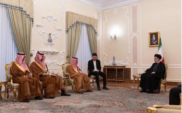 الرئيس الإيراني لدى استقباله وزير الخارجية السعودي