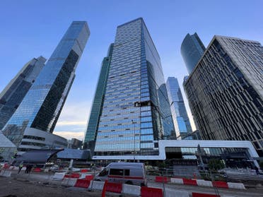الواجهة المتضررة لمبنى إداري في مدينة موسكو عقب هجوم بطائرة مسيرة (رويترز)
